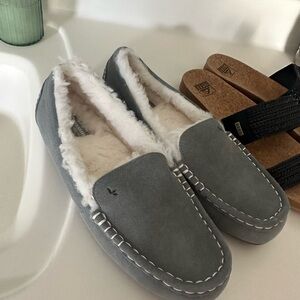 Koolaburra Brown Sole Gray Suede Slip-On Moccasins